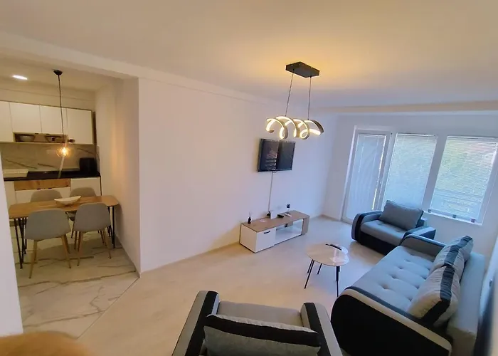 Mirna Obala * Veliko Gradište